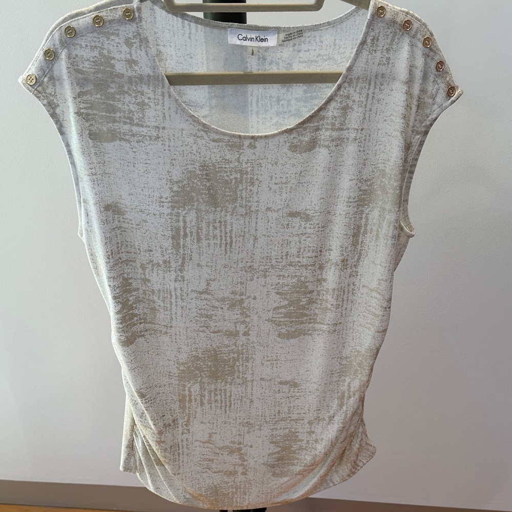 Calvin Klein Women's Cream and Gold Blouse